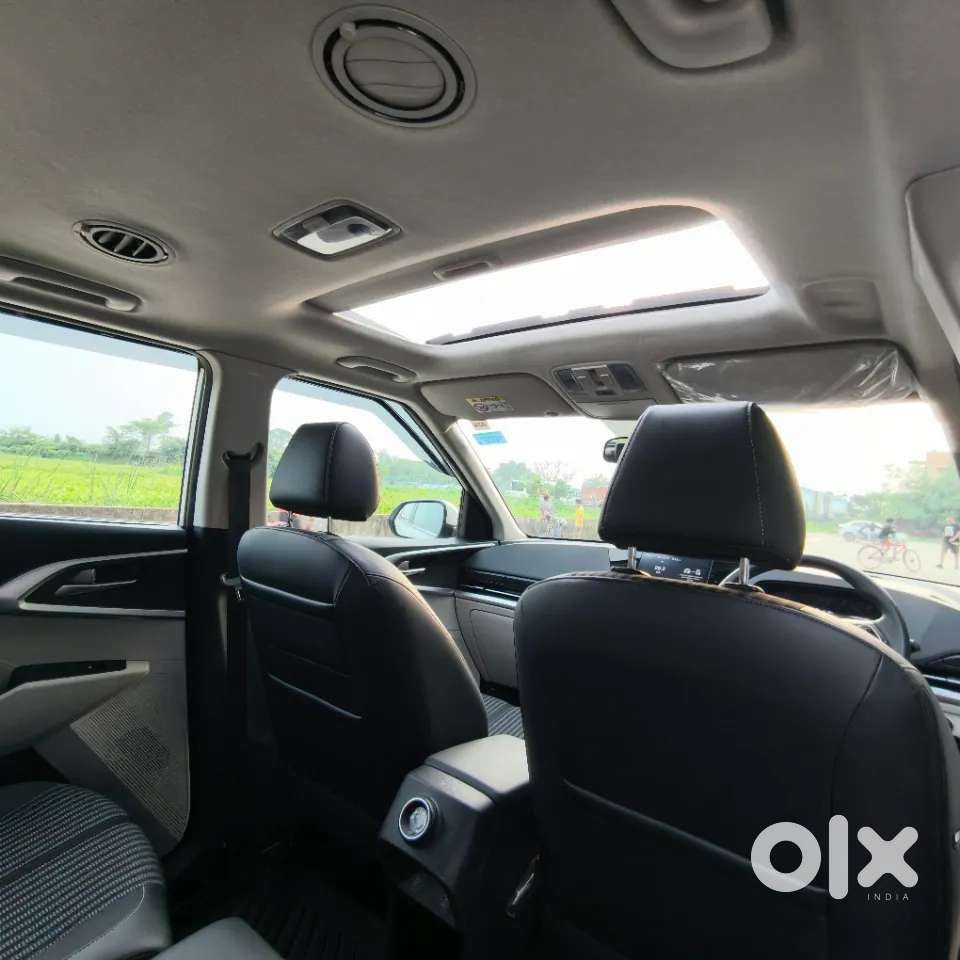 Kia Carens Prestige Plus Diesel, 2025, Petrol
