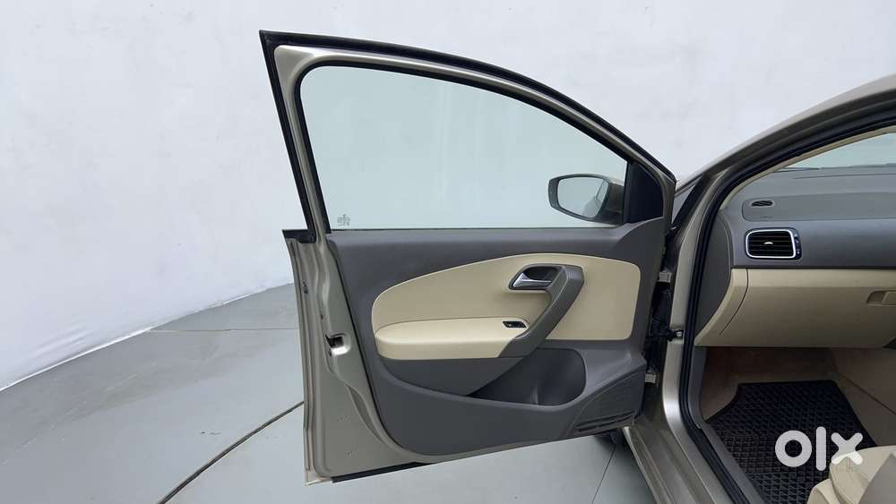 Volkswagen Vento 2010-2013 Petrol Highline, 2016, Petrol