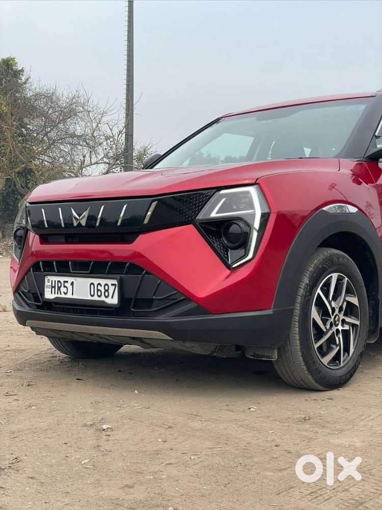 Mahindra Xuv 3xo Ax5 Pm Mt, 2024, Petrol