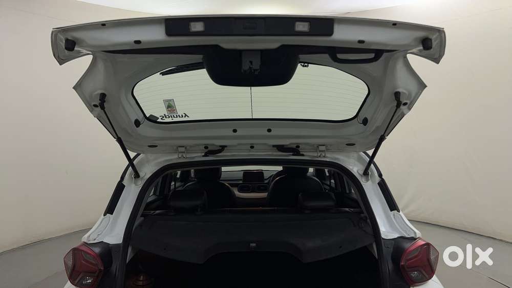 Tata Punch 1.2 Revotron Creative Dual Tone, 2022, Petrol