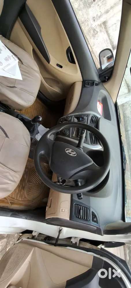 Hyundai Eon 2012 Manual Petrol 9 Mahine Rc All Over India Valid
