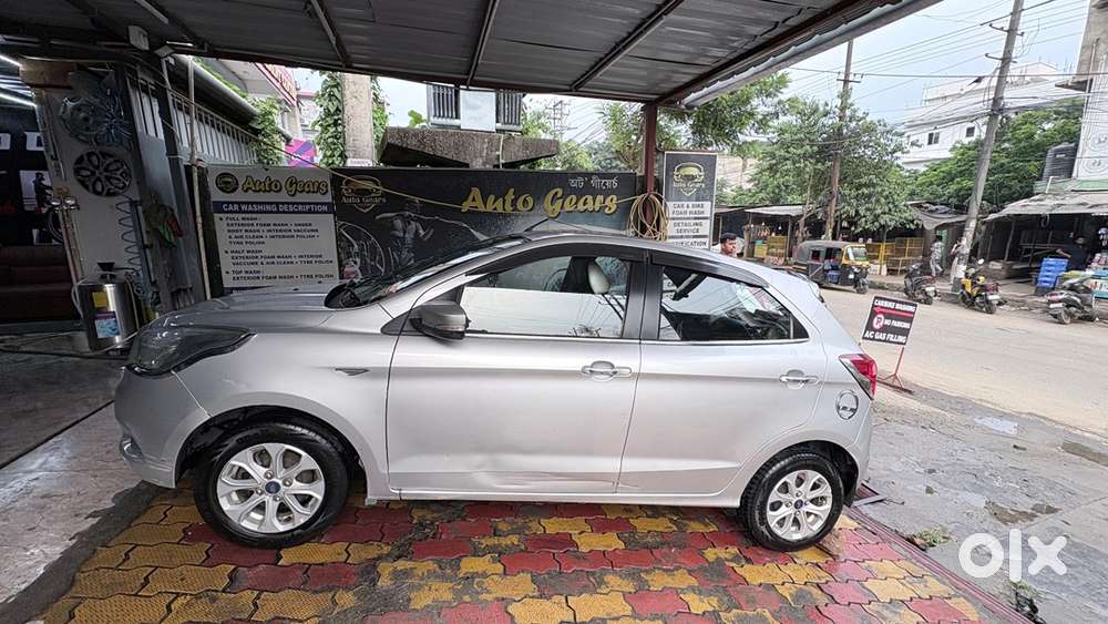 Ford Figo Petrol 2016