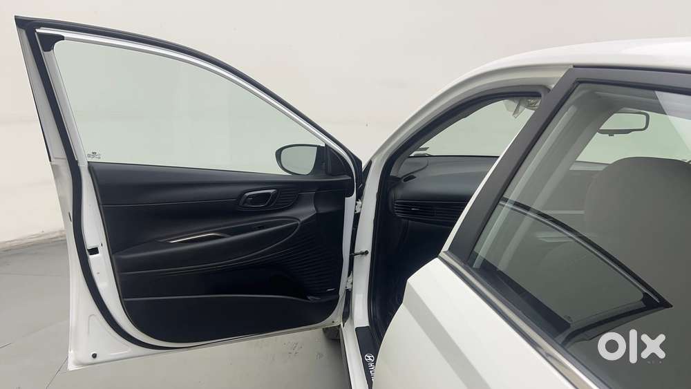Hyundai New I20 1.2 Asta (o) Mt, 2023, Petrol