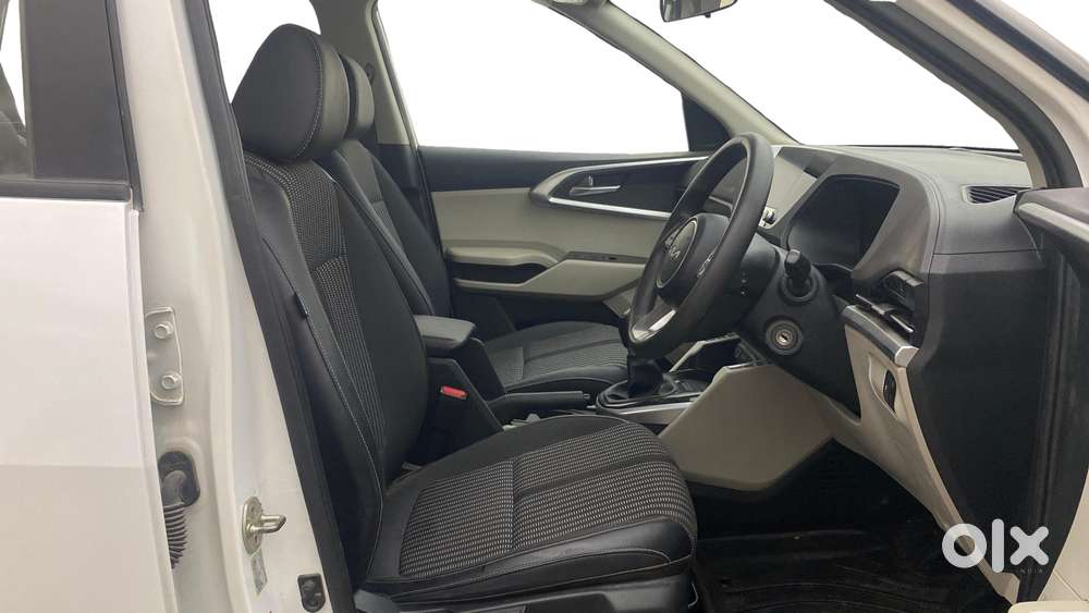 Kia Carens 1.4 Prestige 7 Str, 2022, Petrol