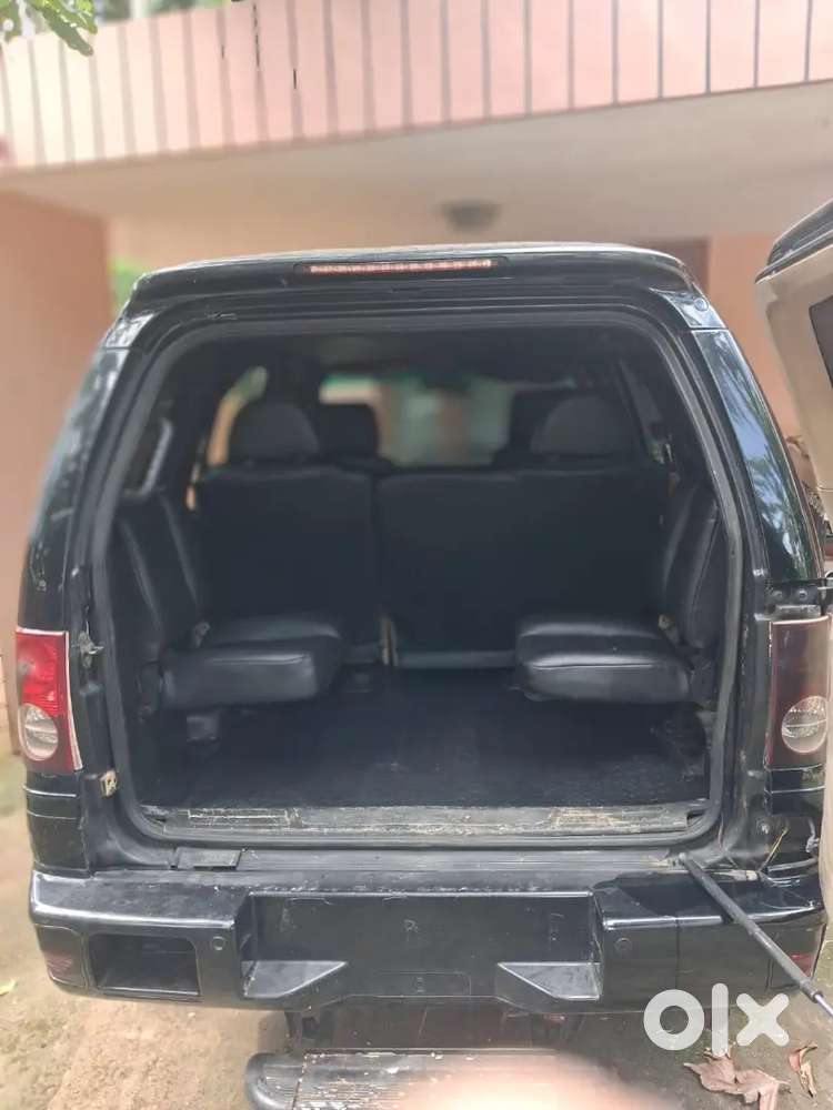 Tata Safari 2012
