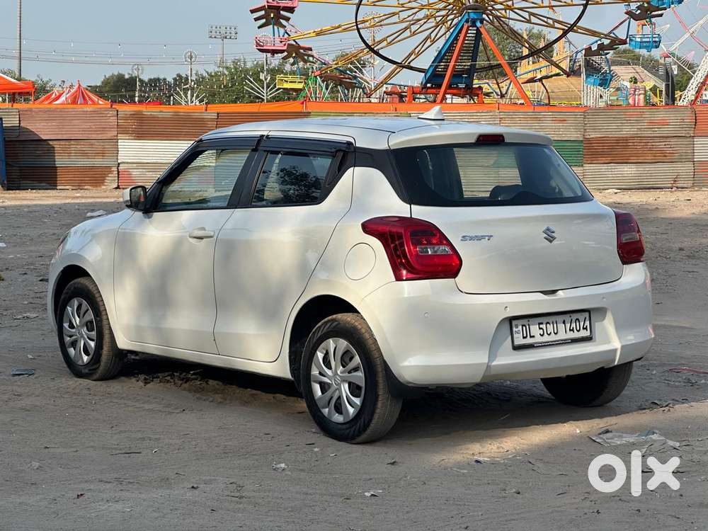 Maruti Suzuki Swift Vxi + Manual, 2022, Petrol