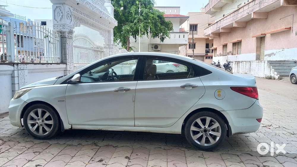 Hyundai Verna Fluidic 1.6 Vtvt Sx Opt, 2011, Diesel