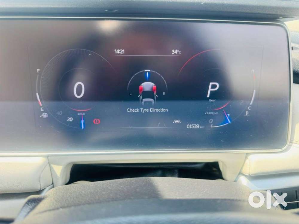 Mahindra Xuv700 2.2 Ax 7 Diesel At Luxury Pack Str Awd, 2022, Diesel