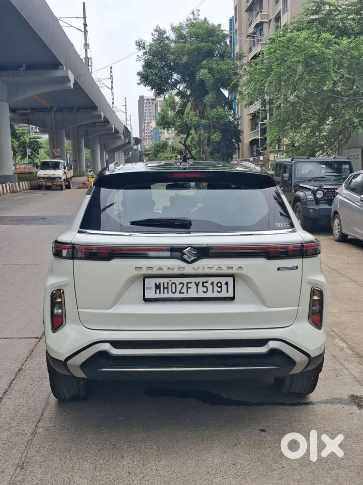 Maruti Suzuki Grand Vitara 1.5 Alpha Smart Hybrid At, 2023, Petrol