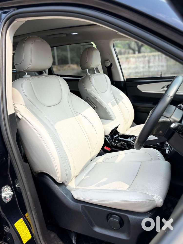 Mahindra Xuv700 2.2 Ax 7 Diesel At Str Awd, 2023, Diesel