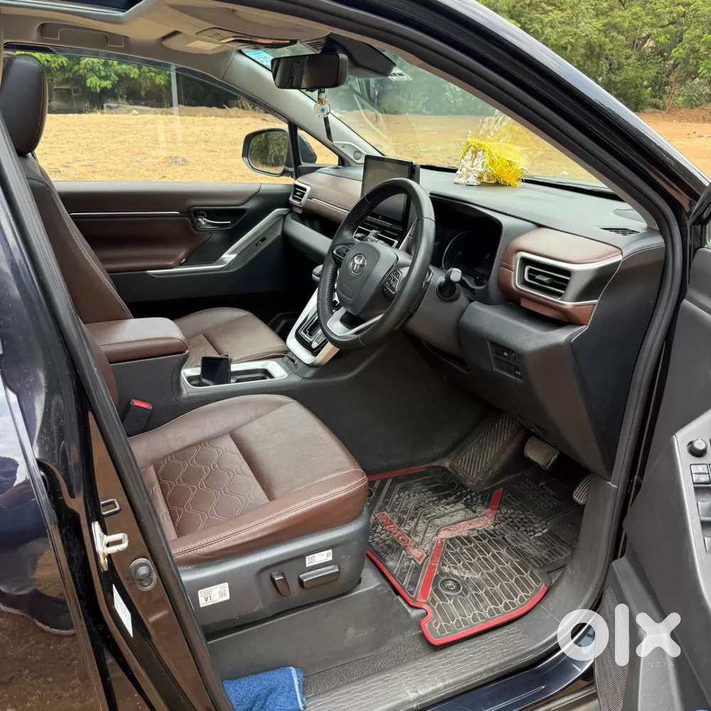 Toyota Innova Hycross 2.0 Zx (o) Hybrid 7 Str, 2024, Petrol