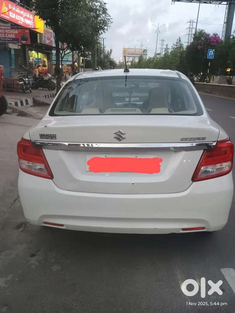 Maruti Suzuki Dzire 2017 Petrol Well Maintained