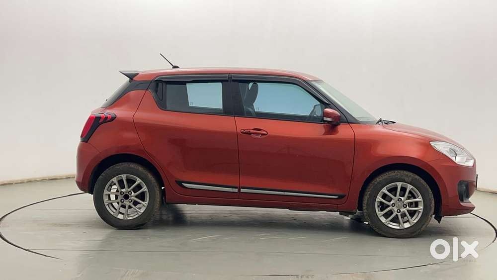 Maruti Suzuki Swift 1.3 Zxi, 2022, Petrol