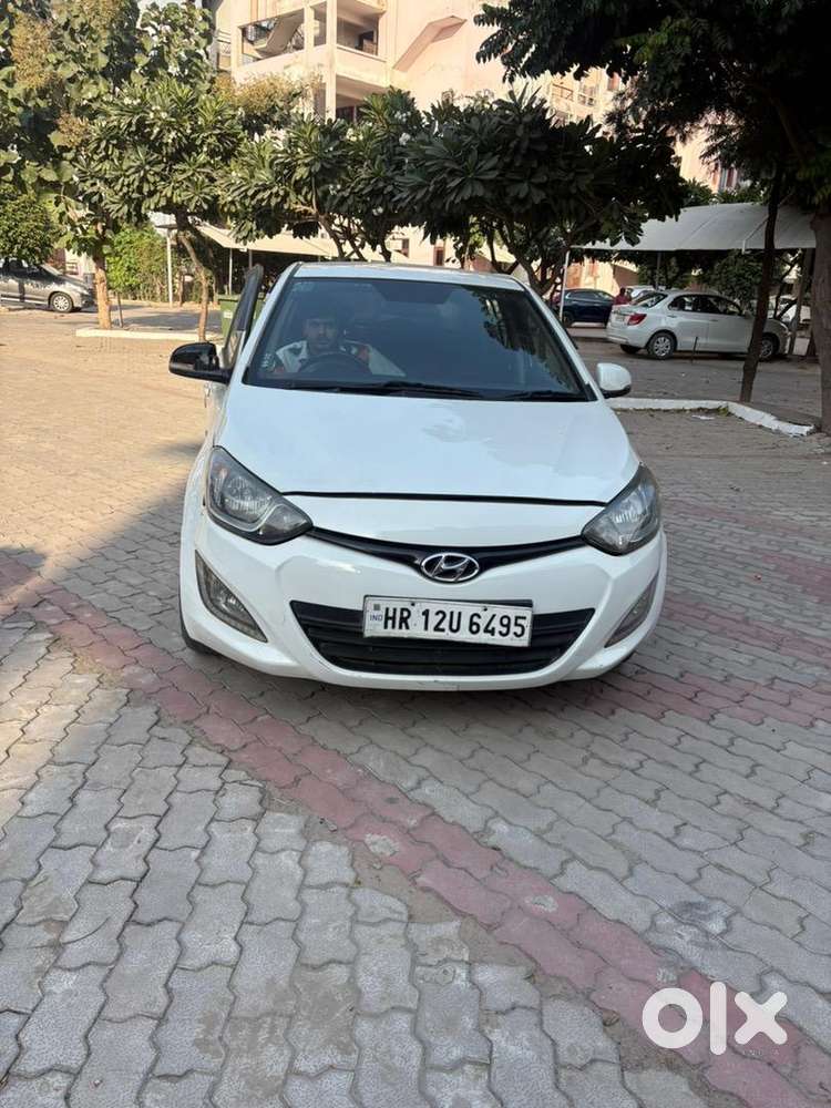 Hyundai I20 2013 Diesel 100000 Km Driven