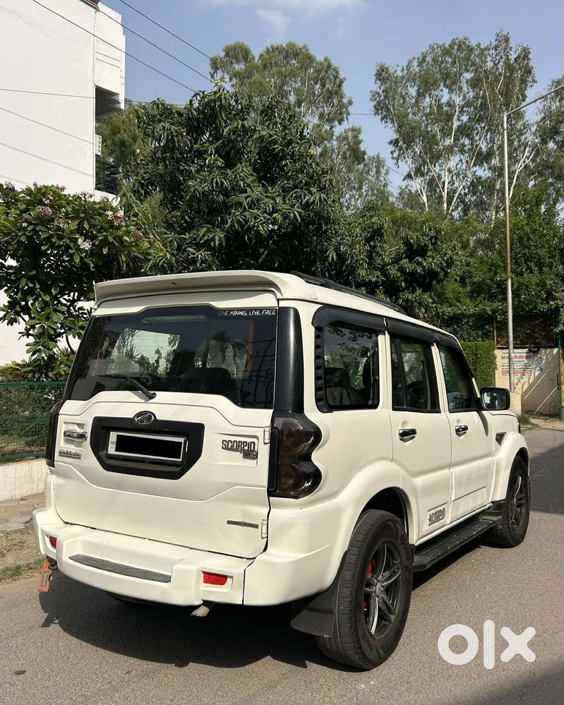 Mahindra Scorpio Classic 2.2 S 11 Mt 7 Str, 2017, Diesel