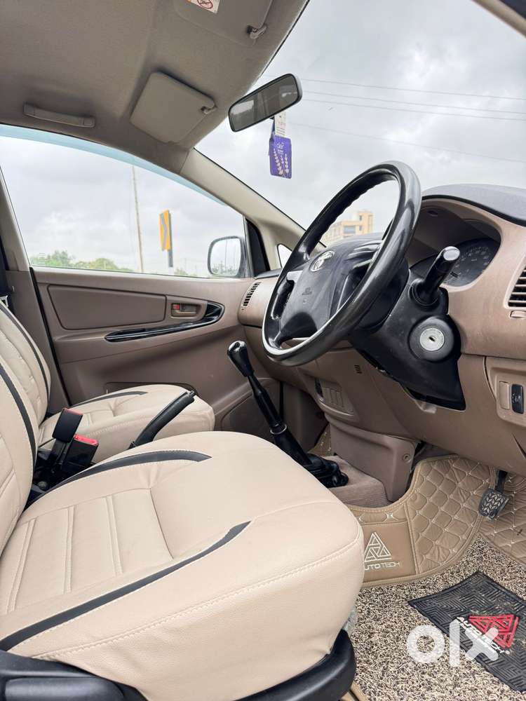 Toyota Innova 2.5 G (diesel) 8 Seater, 2016, Diesel