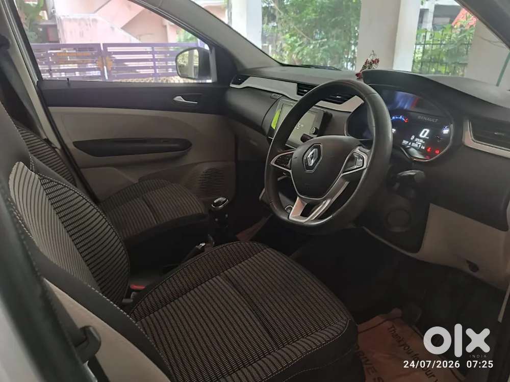 Renault Triber 1.0 Rxz Manual Petrol 2024