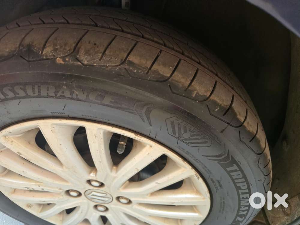 Maruti Suzuki Swift Dzire Amt Zxi Plus, 2017, Petrol