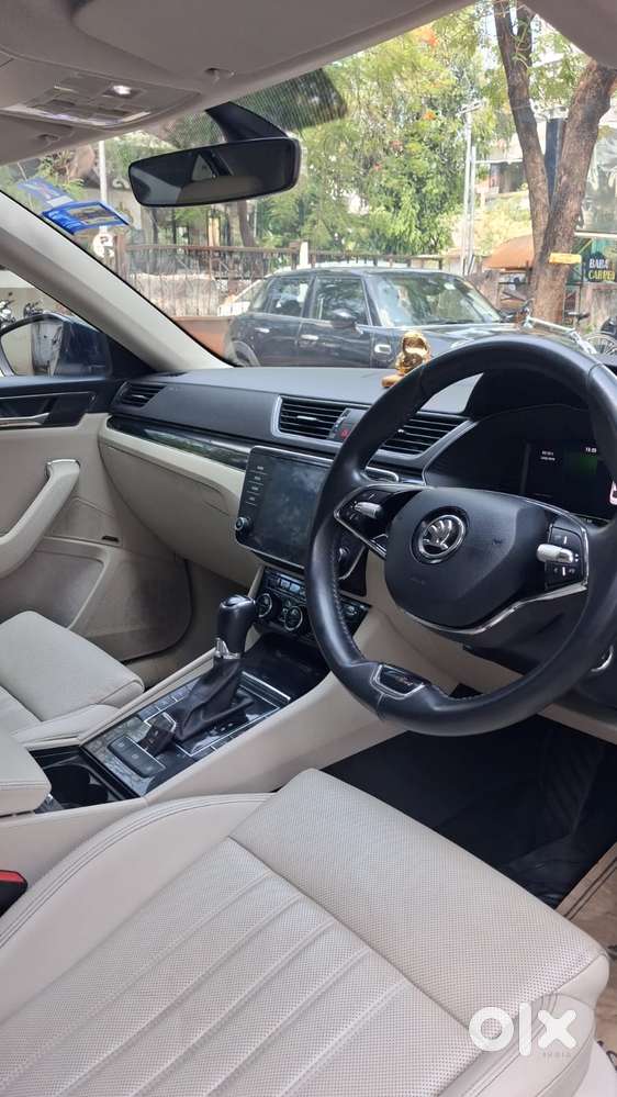 Skoda Superb 2.0 L&k Tsi At, 2022, Petrol