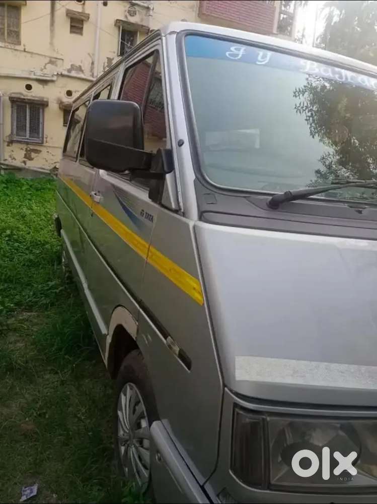 Tata Winger 13 Seater Ac