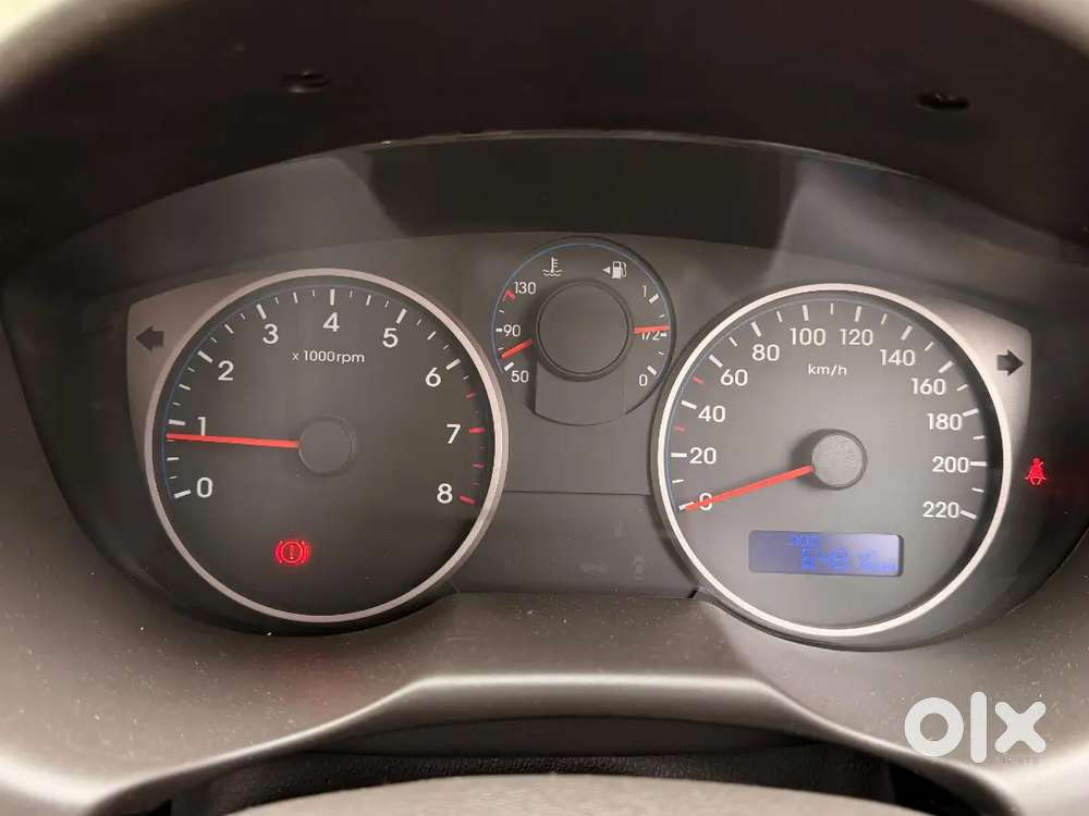 Owner Driven Hyundai I20 Sportz New Tyres & Battery