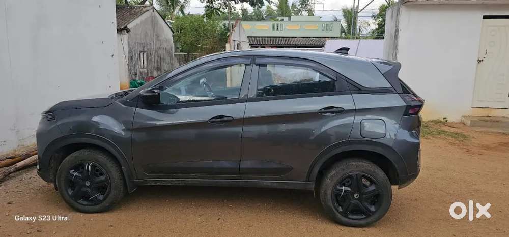 Tata Nexon Smart Plus Petrol Automatic