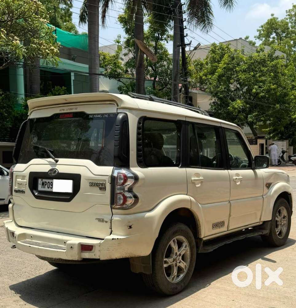 Mahindra Scorpio S10, 2015, Diesel