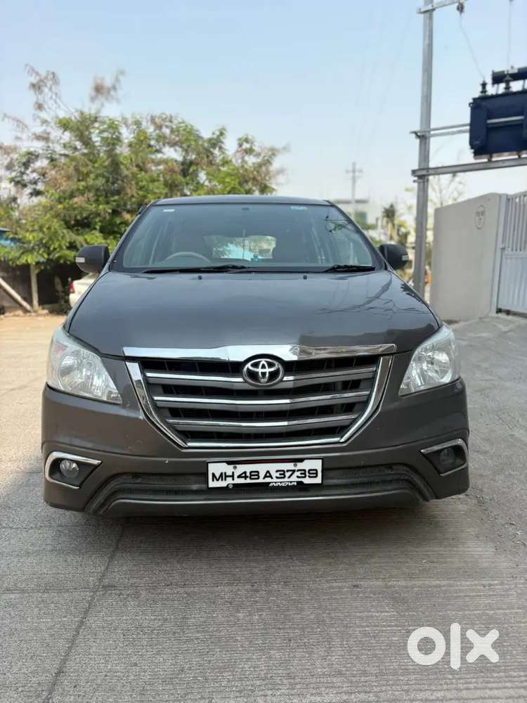 Toyota Innova 2012