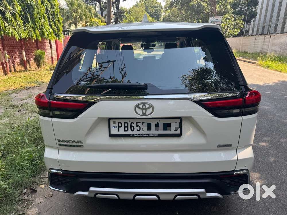 Toyota Innova Hycross 2.0 Gx 8 Str, 2025, Petrol