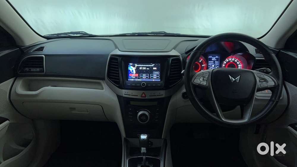 Mahindra Xuv300 W8 (o) 1.5 Diesel Amt, 2023, Diesel