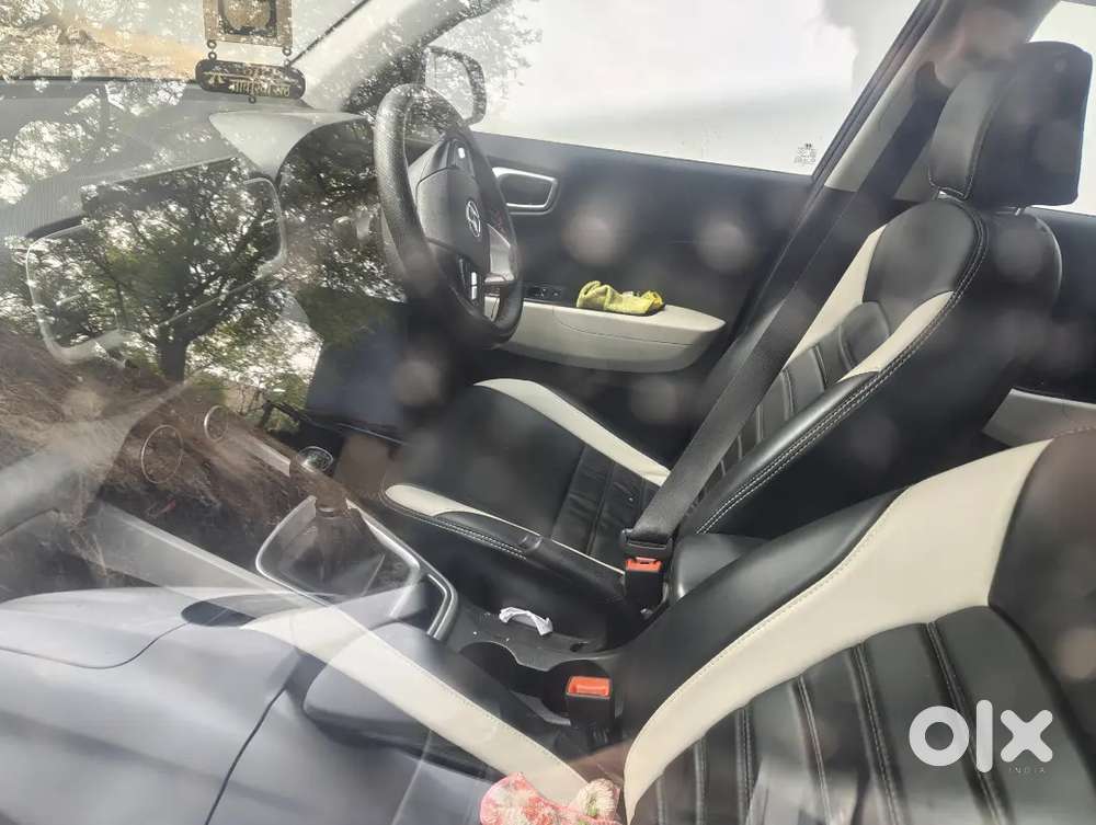Hyundai New Venue 2024 Petrol Well Maintained