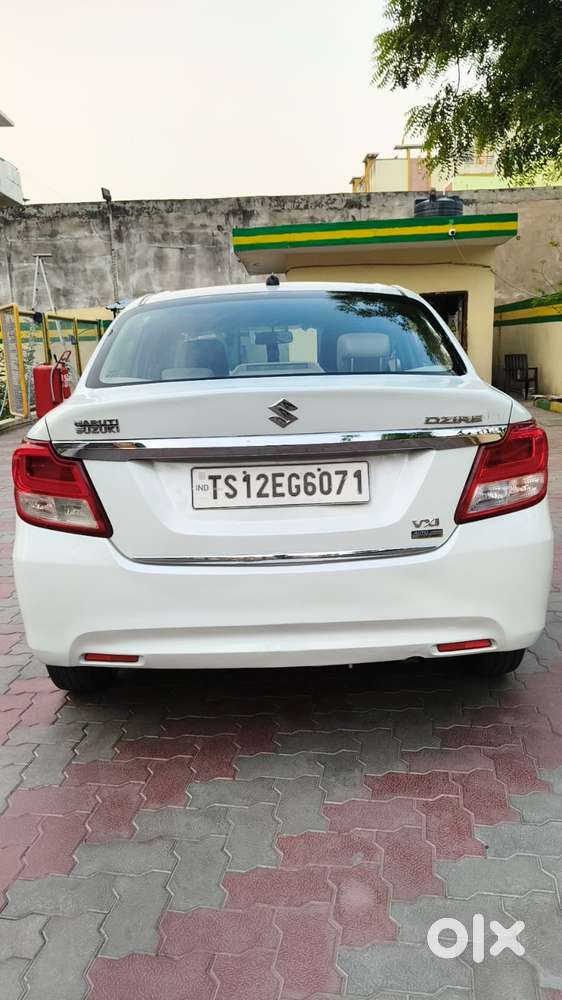 Maruti Suzuki Swift Dzire Amt Vxi, 2017, Petrol