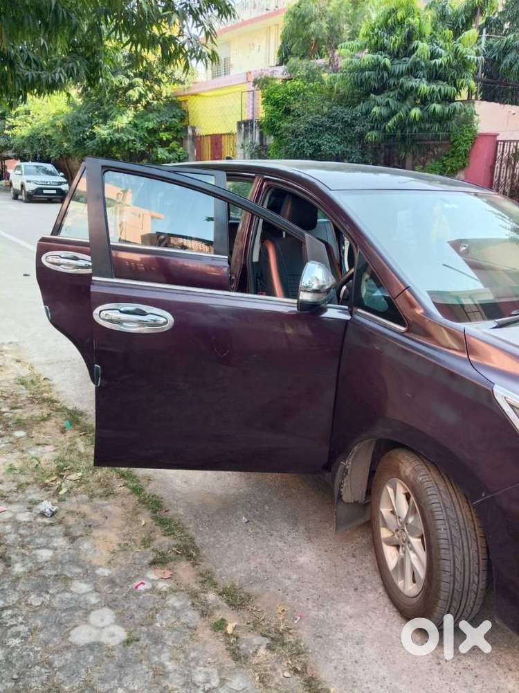 Toyota Innova Crysta 2.4 Vx Mt 8s, 2016, Diesel