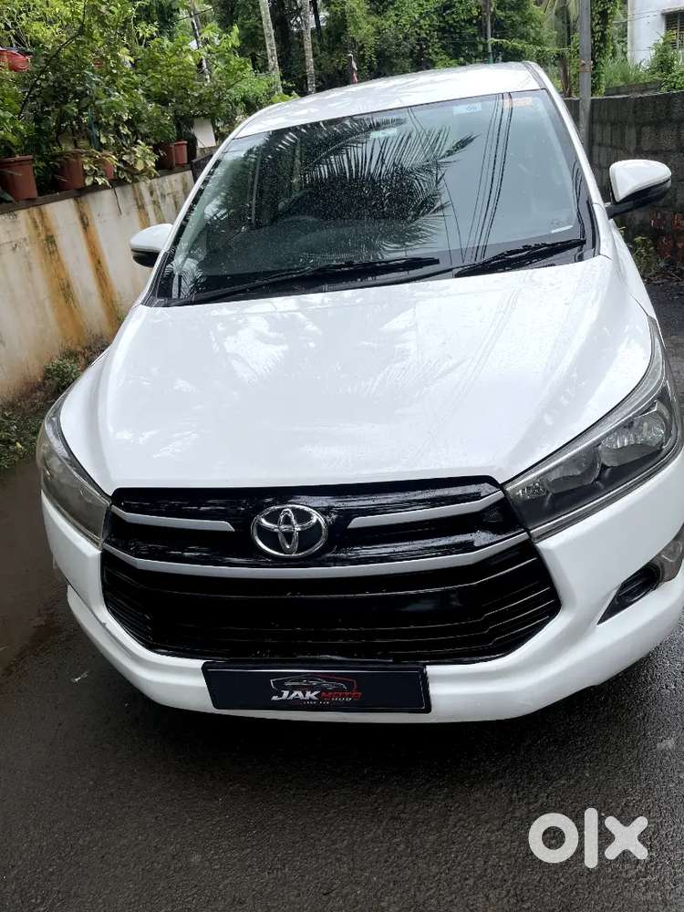 Innova Crysta 2.4 G Mt