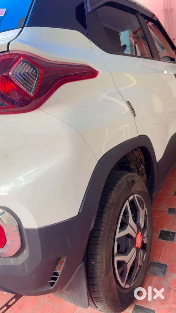 Tata Punch 2023 Petrol 1560 Km Driven