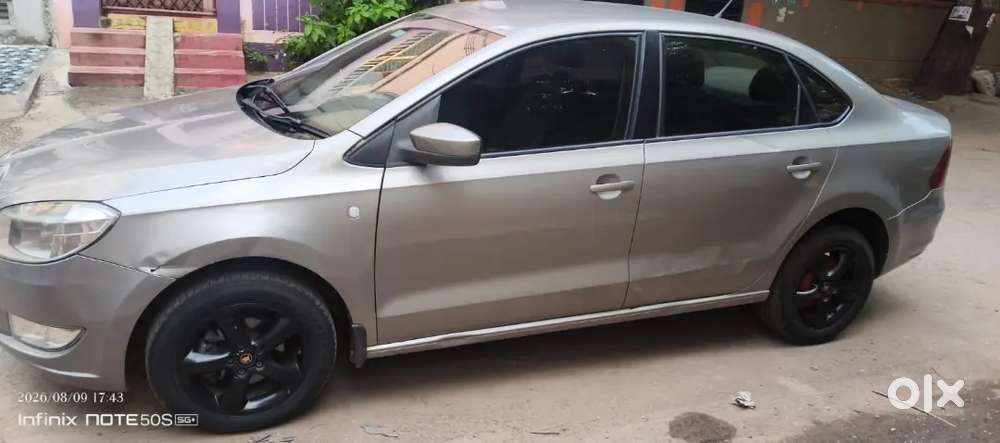 Skoda Rapid Elegance 2012