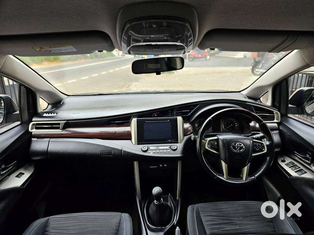 Toyota Innova Crysta 2.4 V 8 Str, 2017, Diesel