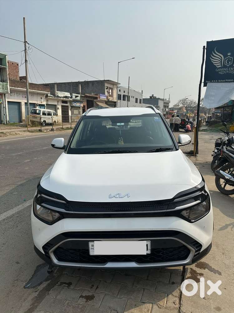 Kia Carens 2023 Petrol Well Maintained