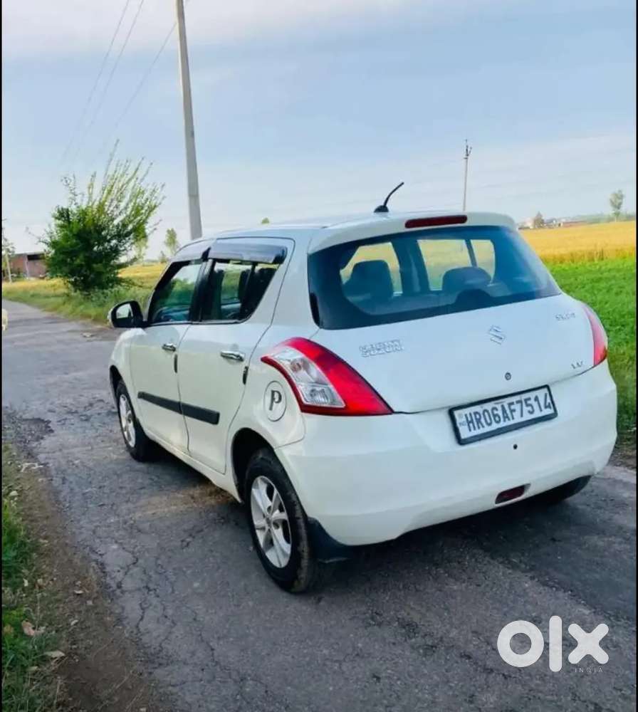 Led Touch Screen Back Camera All Orignal. New Tyres.