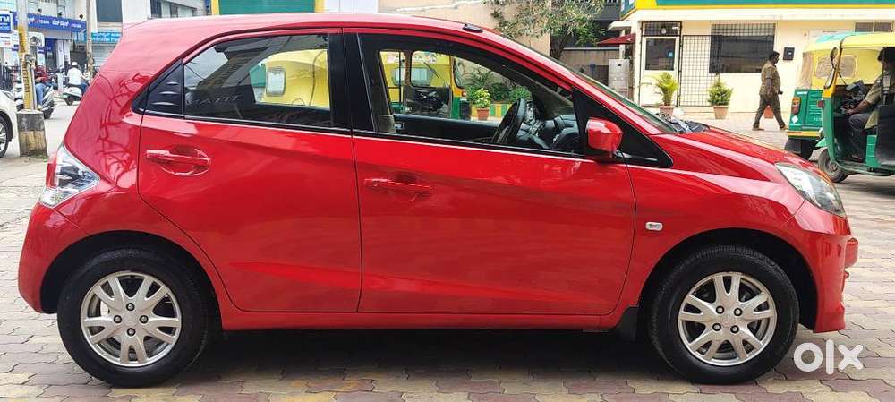 Honda Brio V Automatic, 2012, Petrol