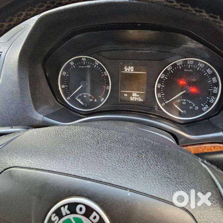 Skoda Laura 1.8 Tsi Ambition, 2011, Petrol