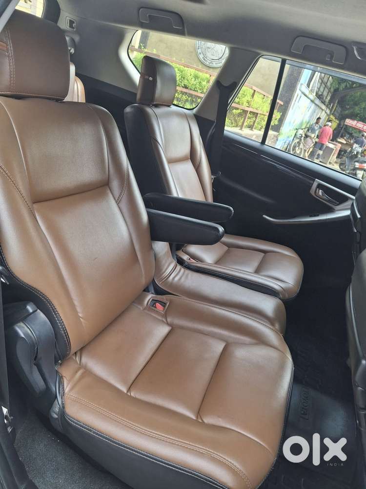 Toyota Innova Crysta 2.4 V 7 Str, 2018, Diesel