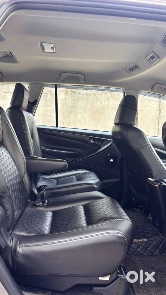 Toyota Innova Crysta, 2022, Petrol