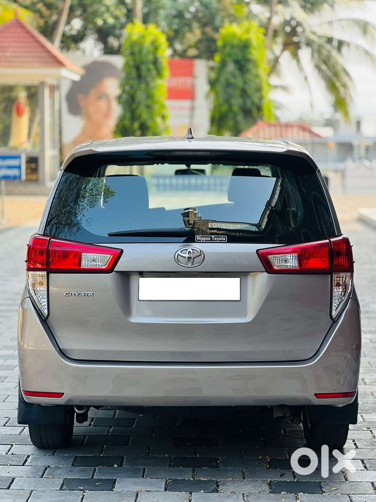Toyota Innova Crysta [2020-ongoing] 2.4 Gx At 7 Str, 2022, Diesel