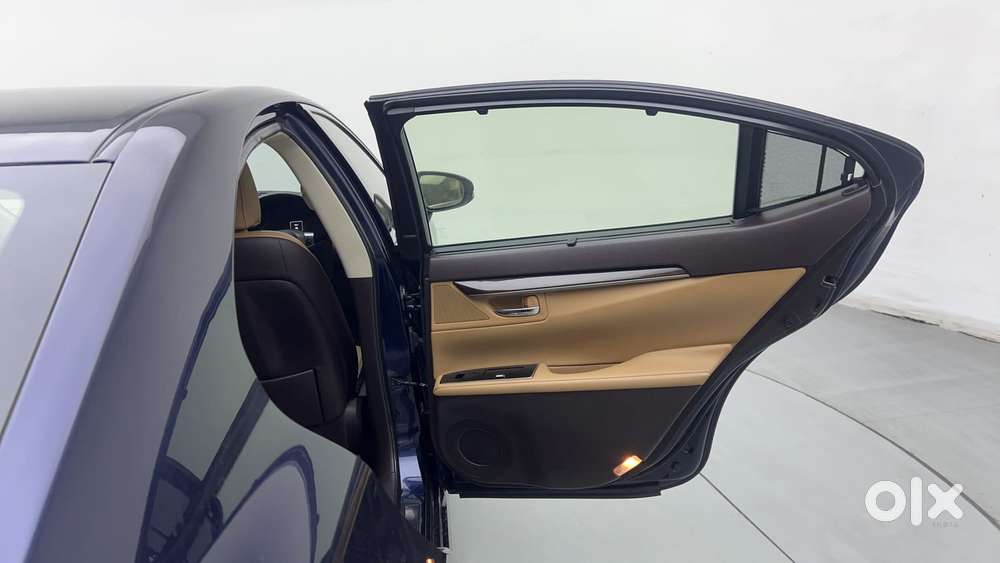 Lexus Es 300h Luxury, 2017, Petrol