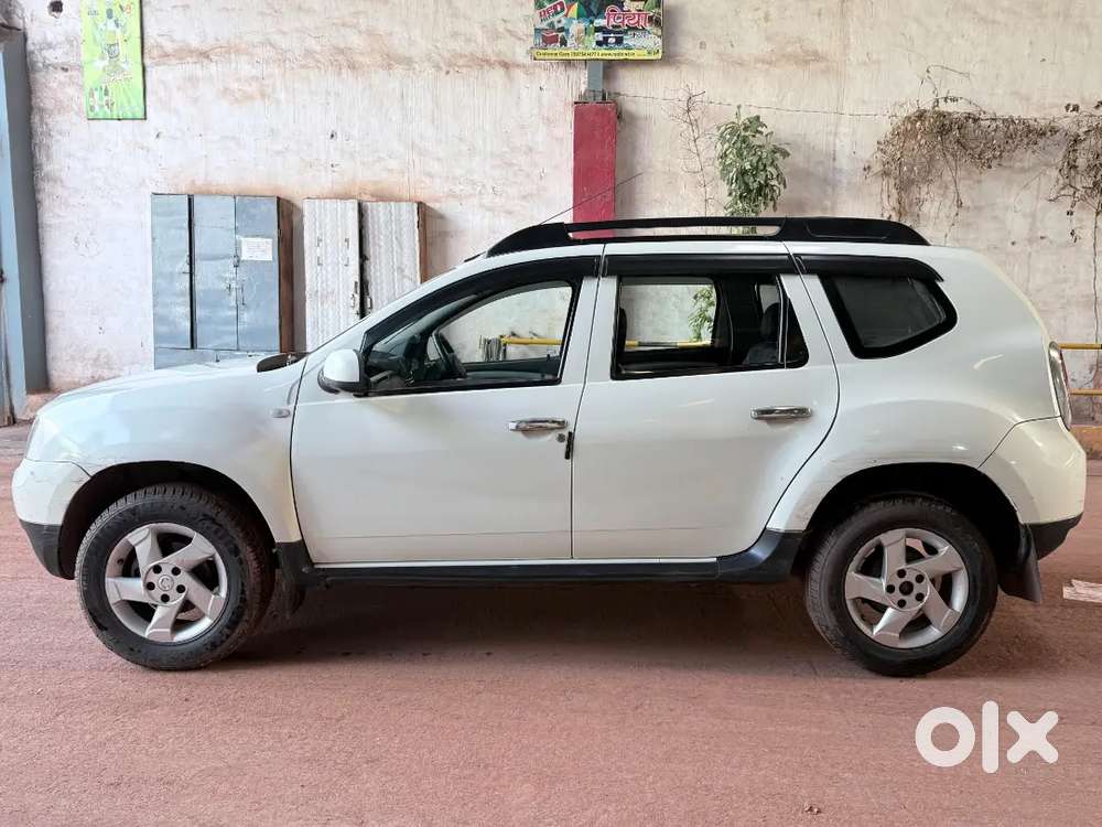 Duster White Colour Best Condition