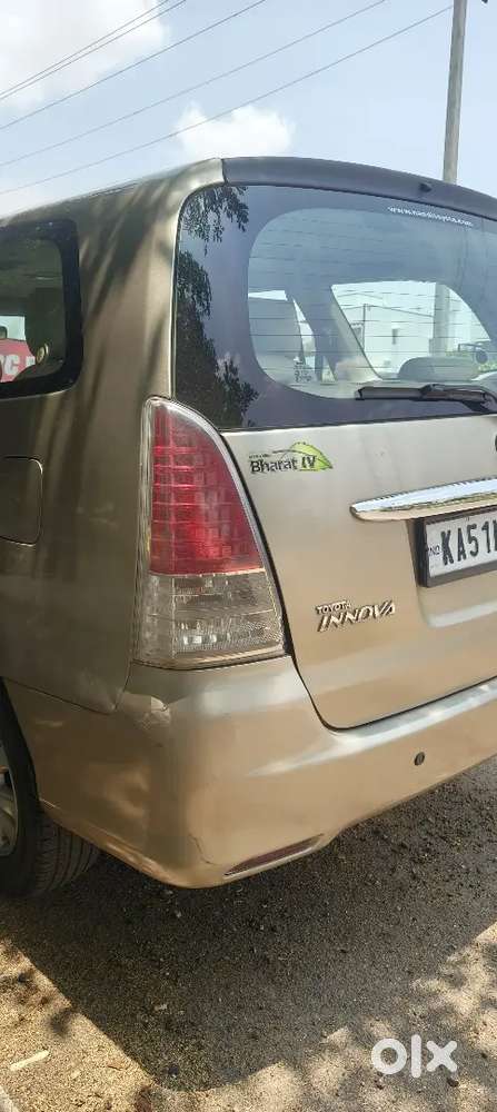 Toyota Innova 2010