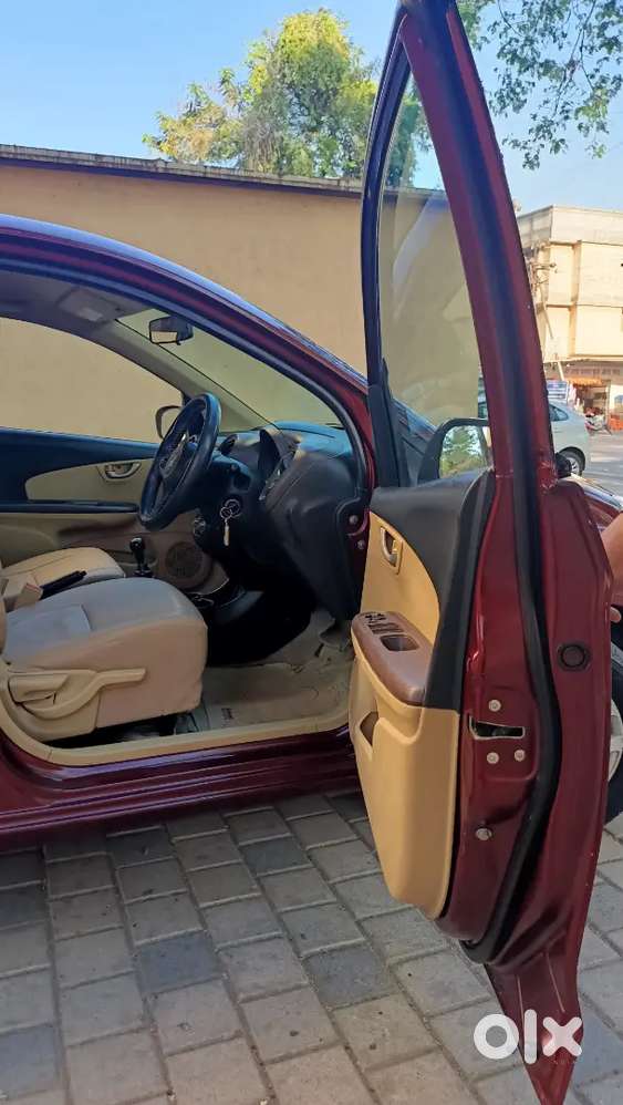 Well Maintained 2013 Honda Amaze