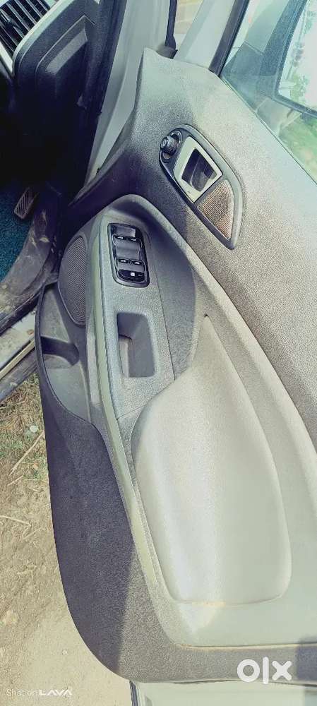 Ford Ecosport 2015 Diesel 90000 Km Driven