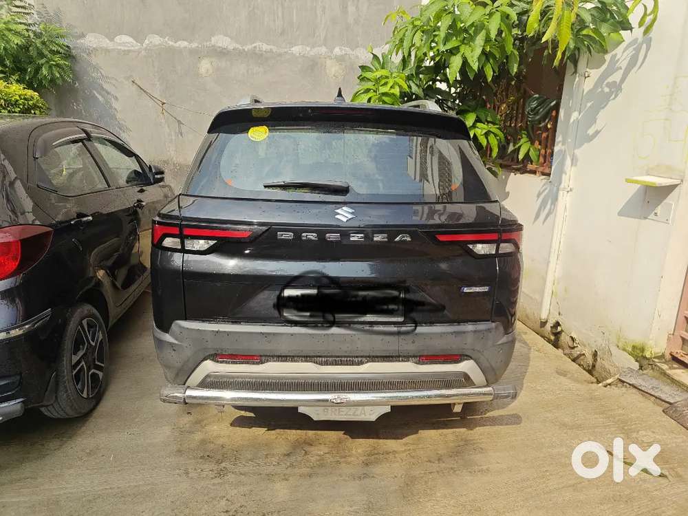 Maruti Suzuki Brezza Zxi 2025